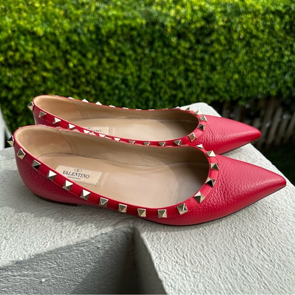 Valentino Women’s Red Leather Rock Stud Pointed Toe Flats Shoes Size 37 - Picture 2 of 10